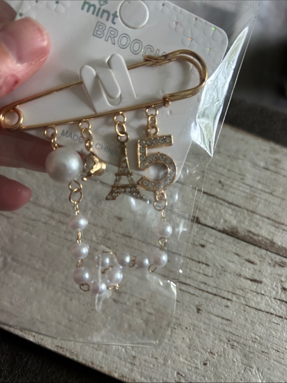 5/)25 Mint Gold-Tone Pearl Brooch with Eiffel Tower & '5' Charm